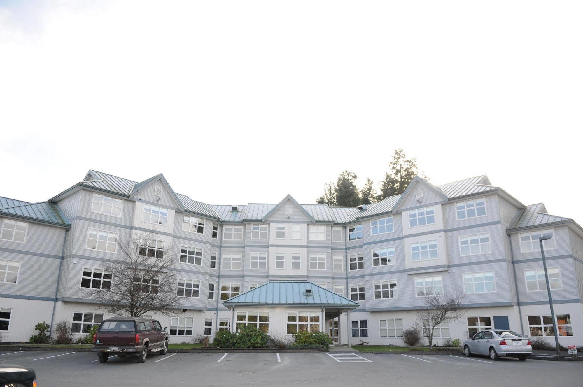 Quarterdeck Inn Port Hardy Exterior foto