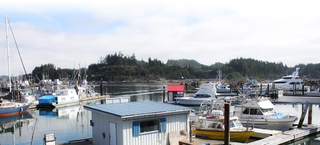 Quarterdeck Inn Port Hardy Exterior foto