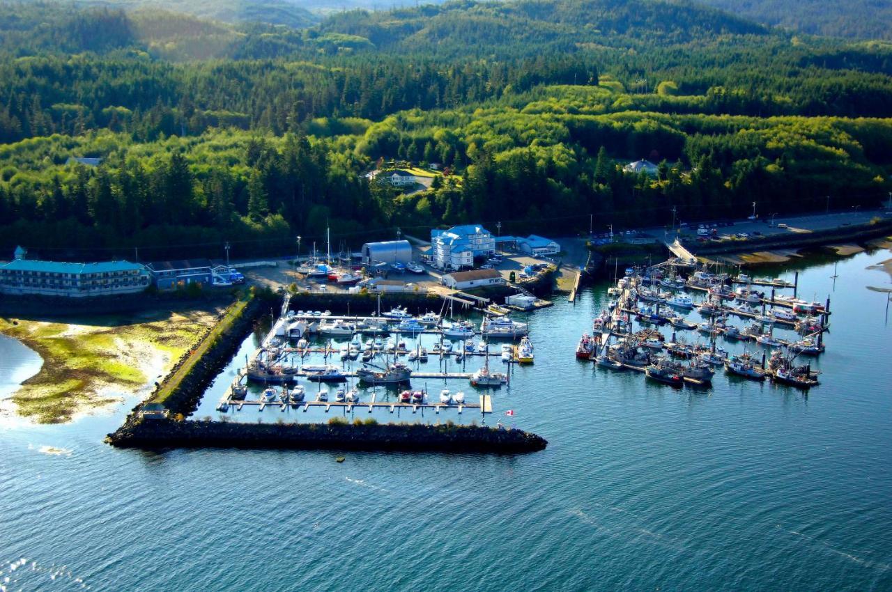 Quarterdeck Inn Port Hardy Exterior foto